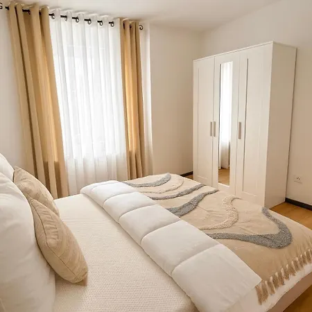 Moderne In Parkplatz Wlan Appartement *